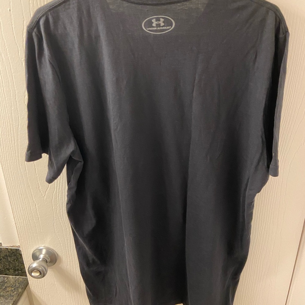 NWT Men’s XL Under Armour Tee